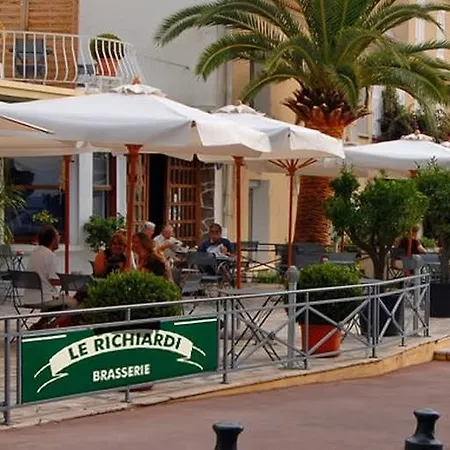 Le Richiardi كاركيران