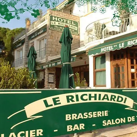 Le Richiardi فندق كاركيران